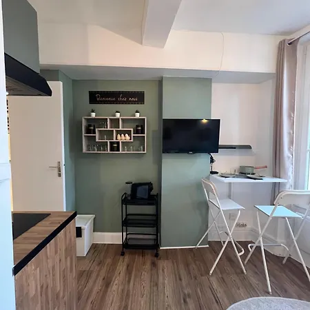 Les Nids De Le Canari