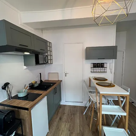 Les Nids De Le Canari * لووْ