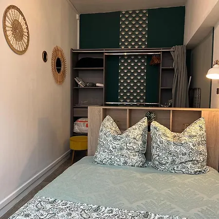 Les Nids De Le Canari