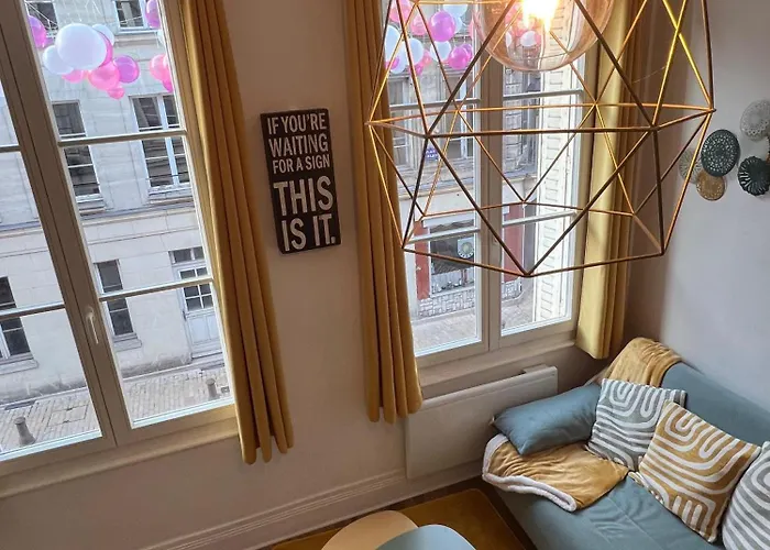 Les Nids De Le Canari لووْ